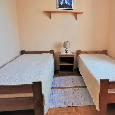 Modrak アパートホテル