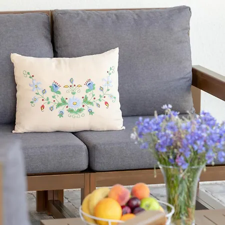 アパートホテル Modrak スヲーネガシエ